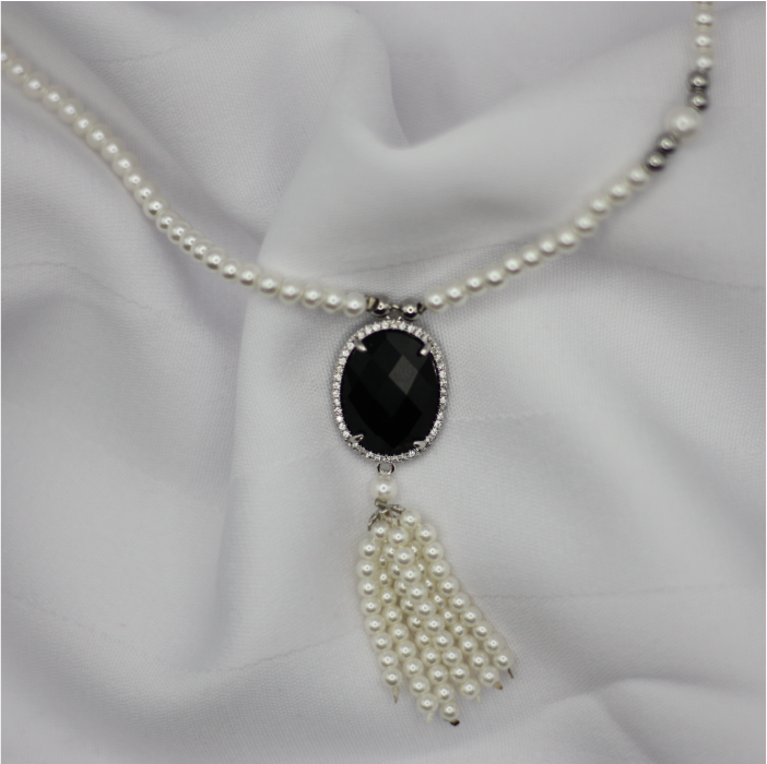 Collar de Perlas con Cristal Negro